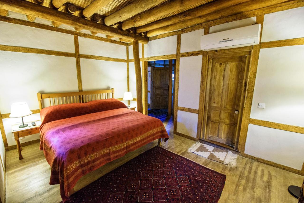 Serena Khaplu Palace ภายนอก รูปภาพ